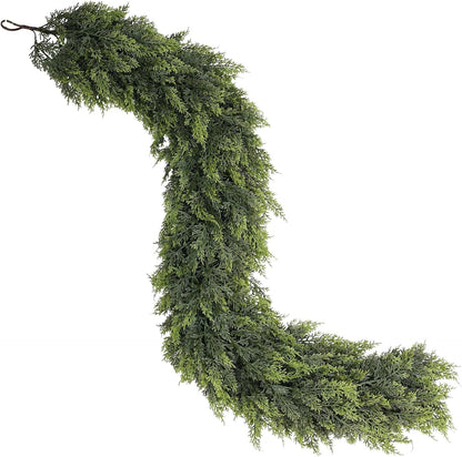 Evergreen Charm Cedar Garland