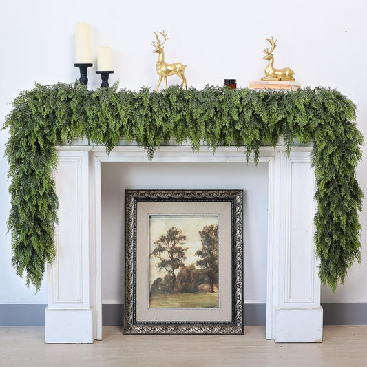 Evergreen Charm Cedar Garland